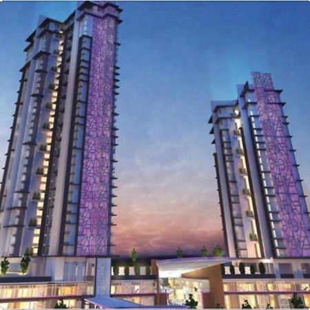 Апартаменты Shaftsbury Putrajaya At Alamanda Mall Экстерьер фото